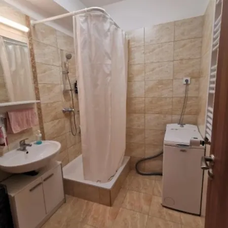 Summer Near The Danube ブダペスト