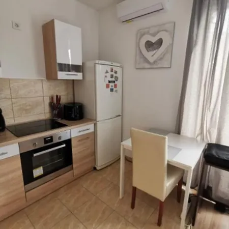 Summer Near The Danube ブダペスト